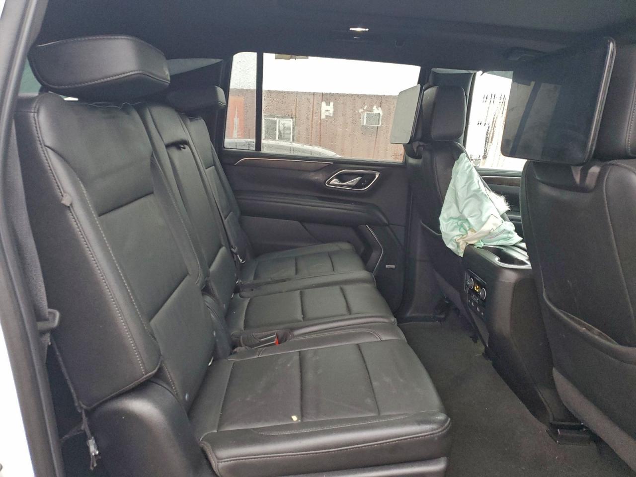 Chevrolet Suburban K1500 Lt Image 9