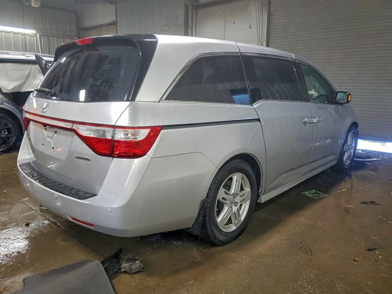 Honda Odyssey Touring Image 7