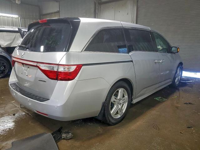 Honda Odyssey Touring Image 7
