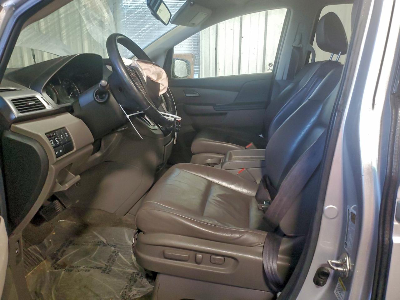 Honda Odyssey Touring Image 11