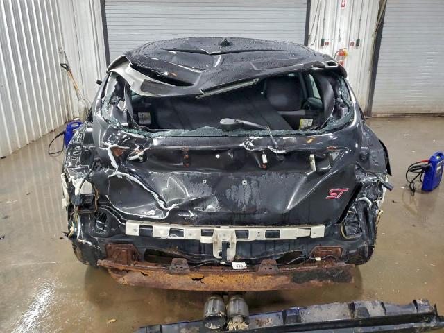 Ford Focus St Image 6