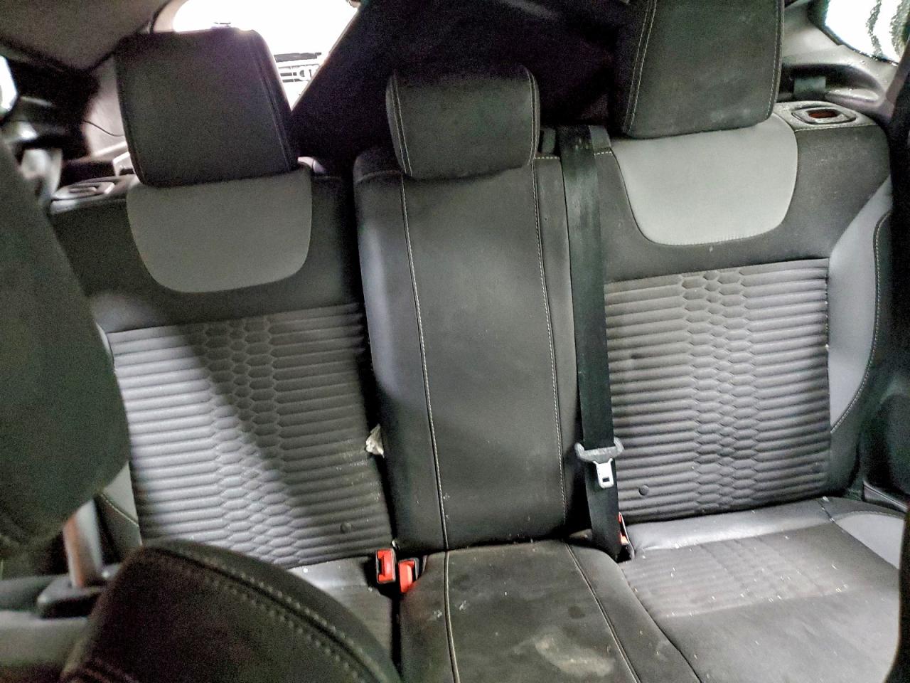 Ford Focus St Image 11