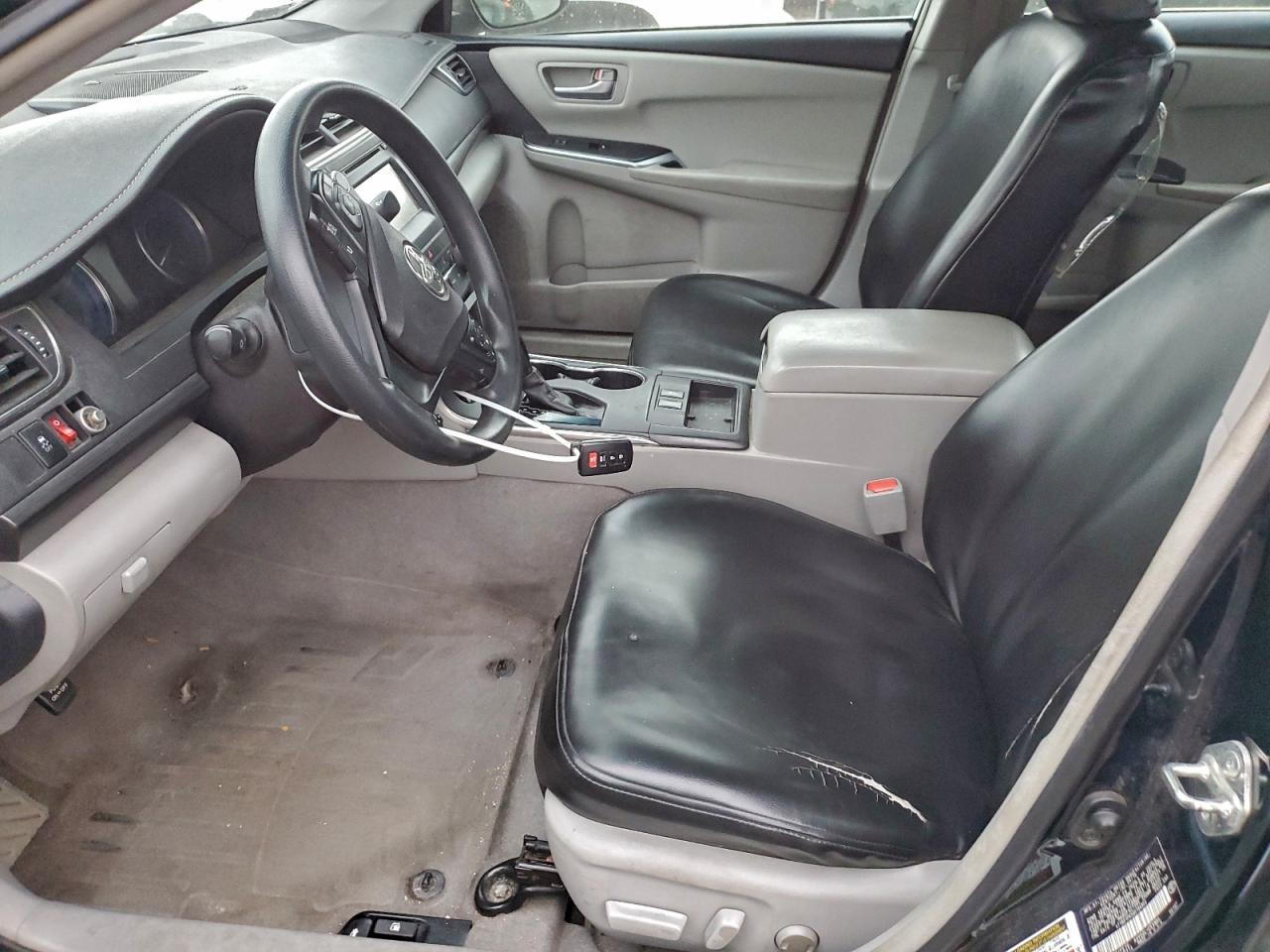 Toyota Camry Hybrid Image 11