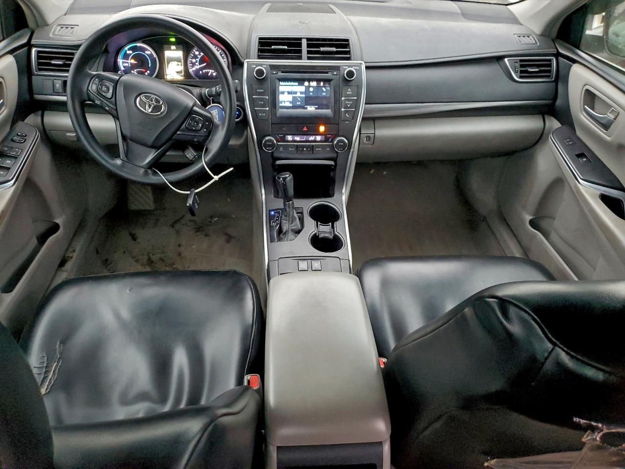 Toyota Camry Hybrid Image 12