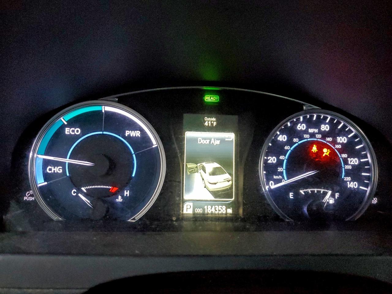 Toyota Camry Hybrid Image 4