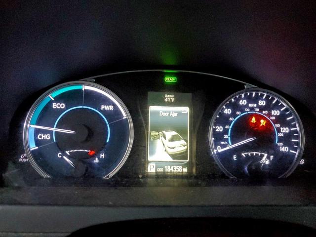 Toyota Camry Hybrid Image 4