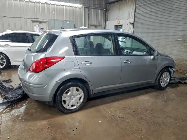 Nissan Versa S Image 5