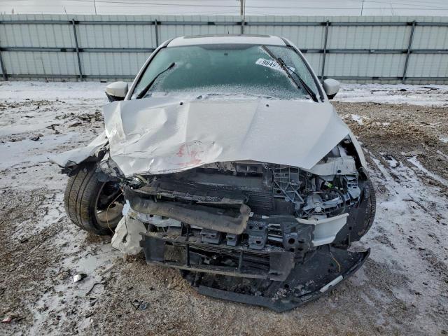 Ford Focus Titanium Image 6