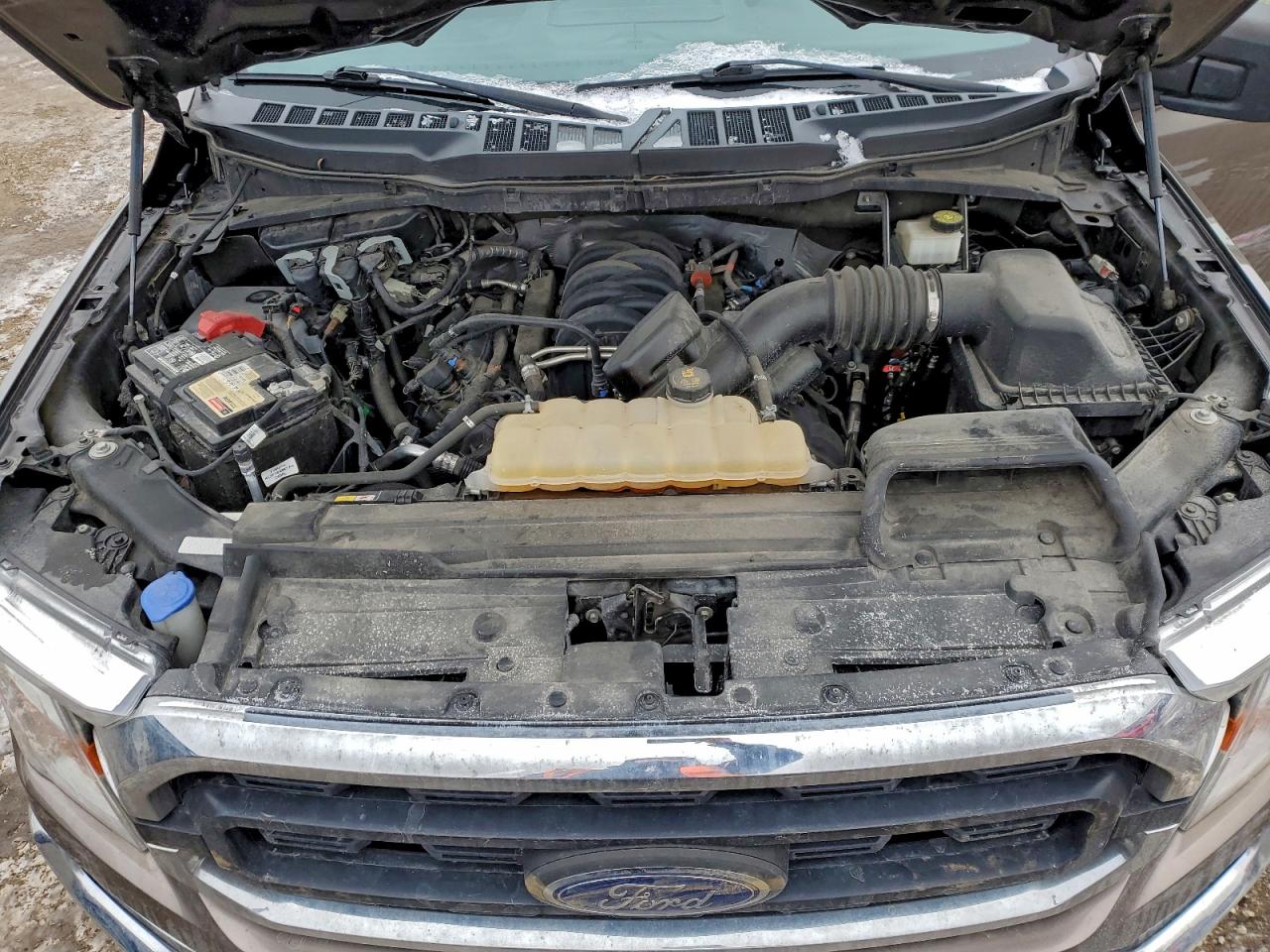 Ford F-150 Supercrew Image 5