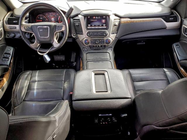 GMC Yukon Denali Image 6