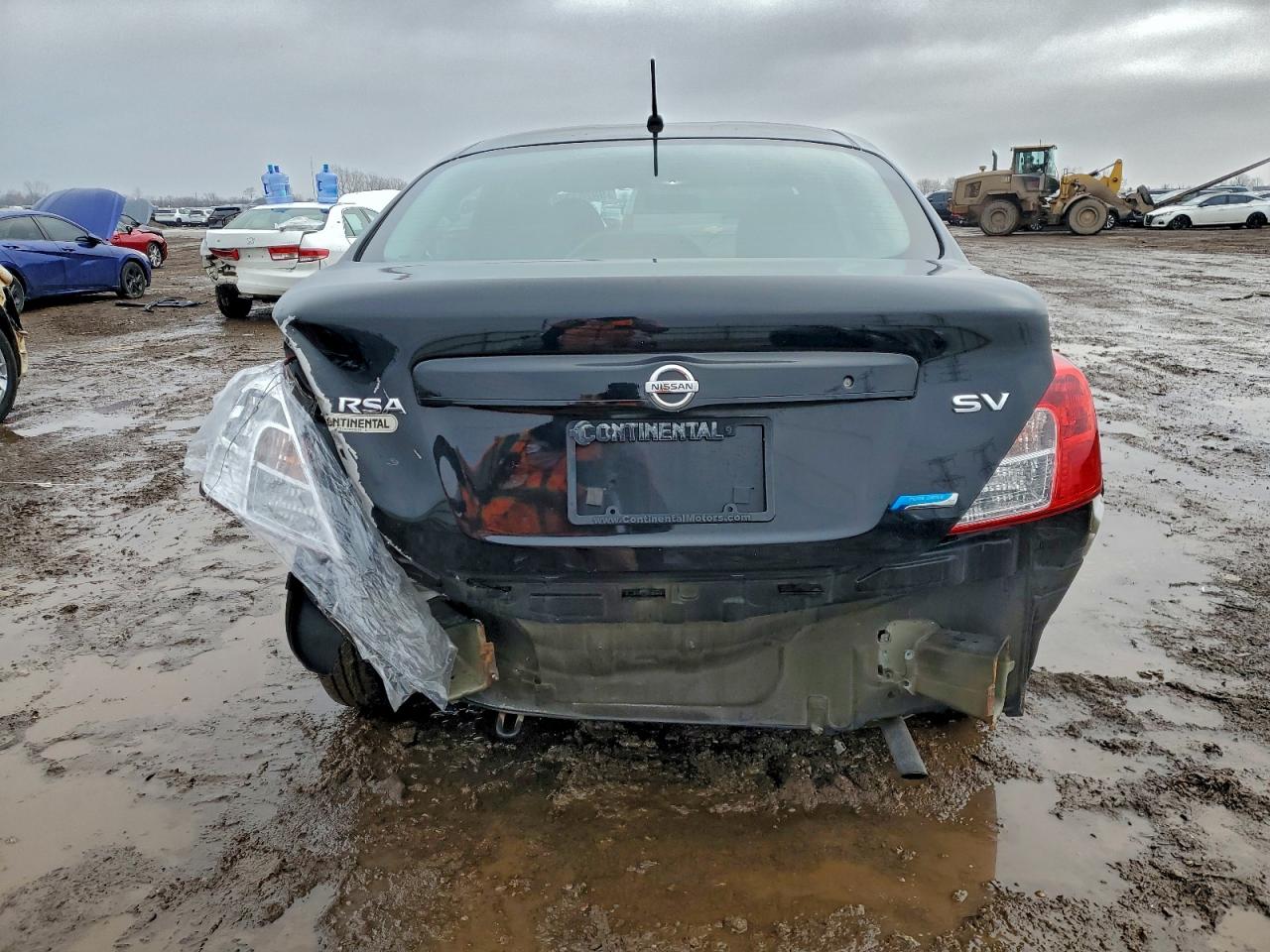 Nissan Versa S Image 6