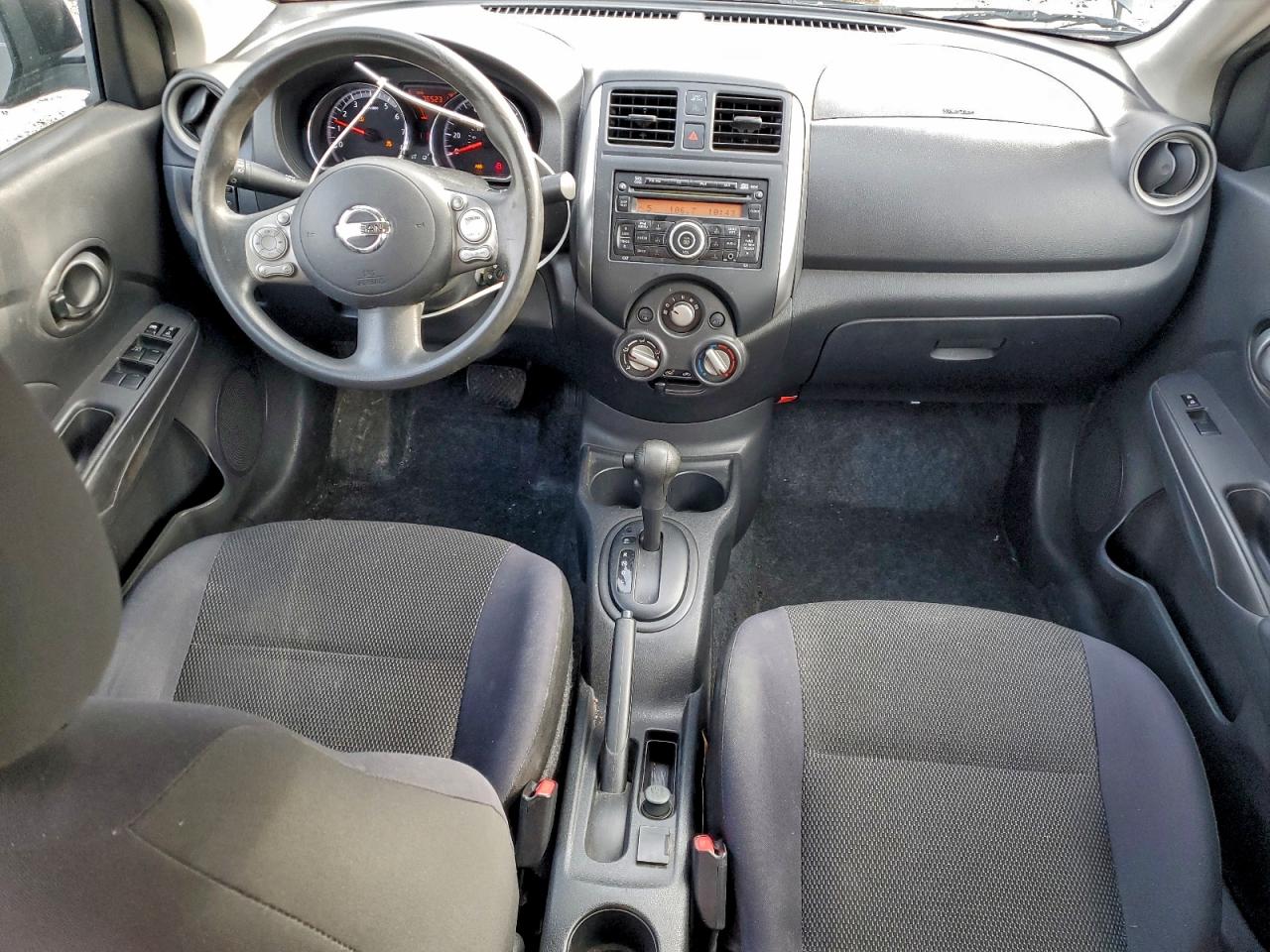 Nissan Versa S Image 10
