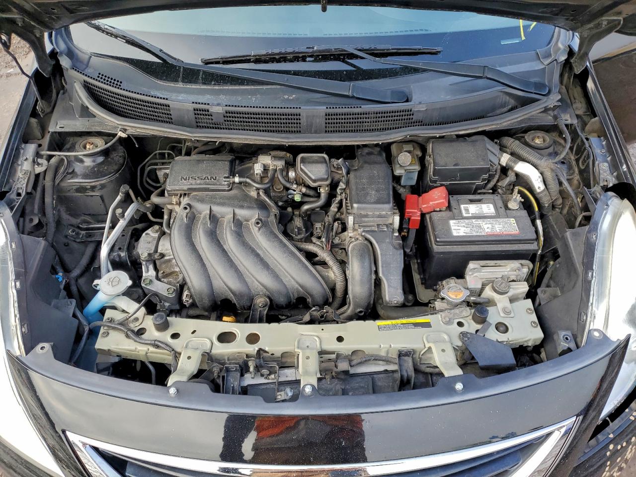 Nissan Versa S Image 4