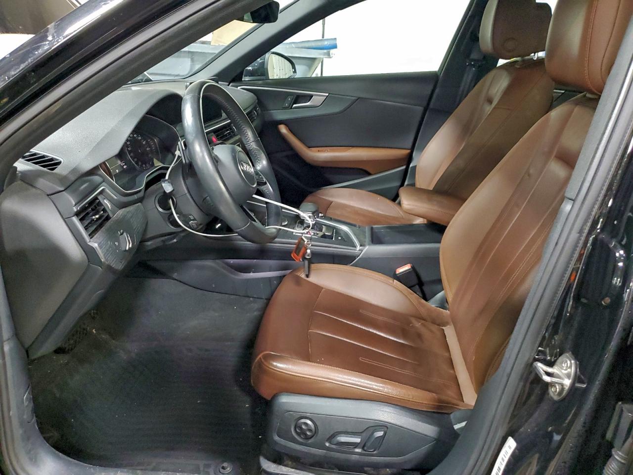 Audi A4 Premium Image 11