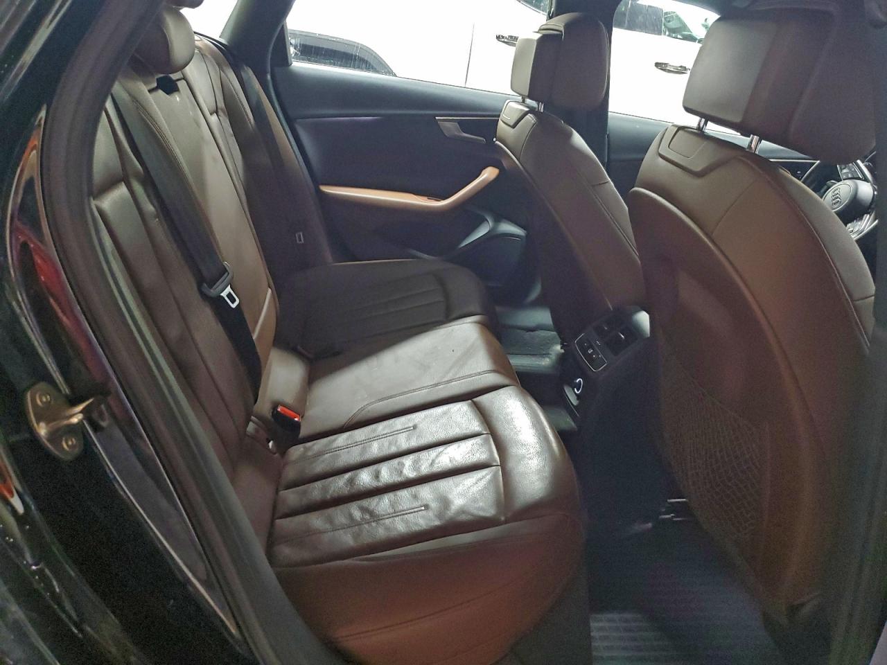 Audi A4 Premium Image 6