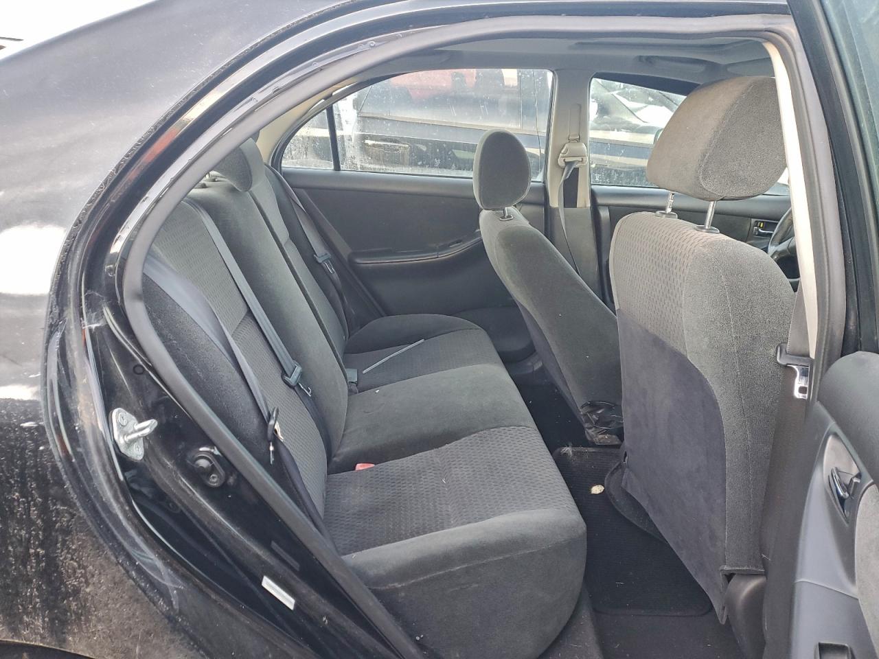 Toyota Corolla Ce Image 9