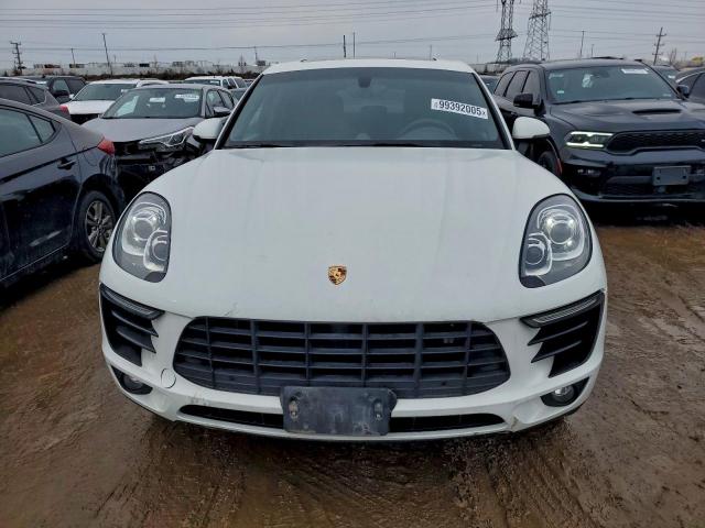 Porsche Macan S Image 9