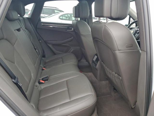 Porsche Macan S Image 5