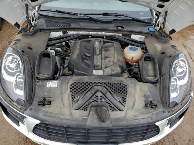 Porsche Macan S Image 10