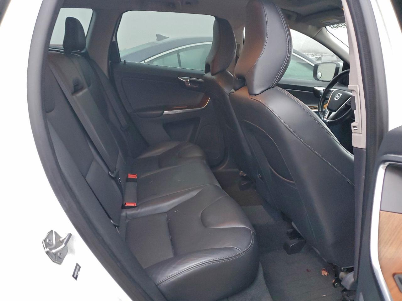 Volvo XC60 T5 Inscription Image 2