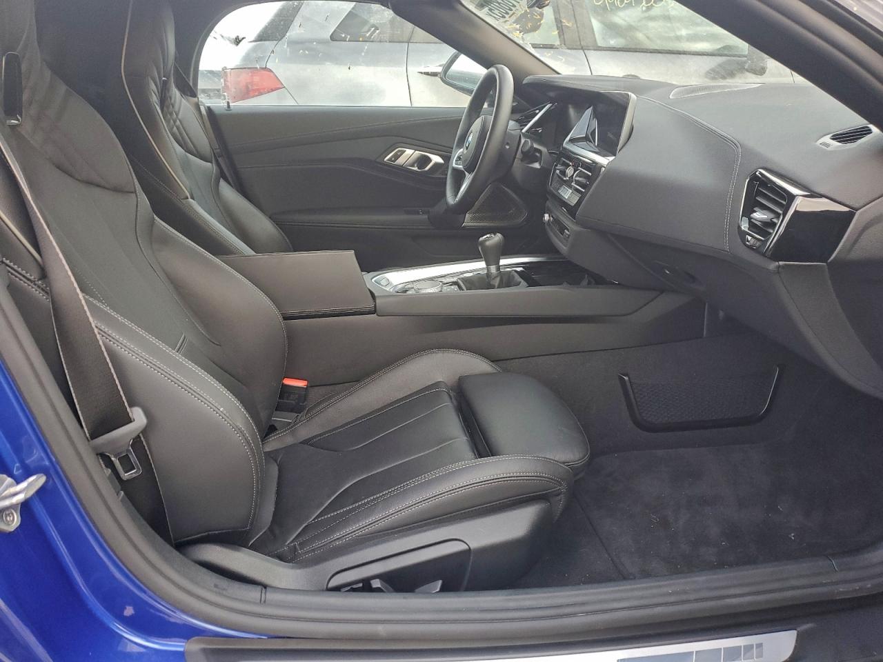 BMW Z Series M40i Image 10