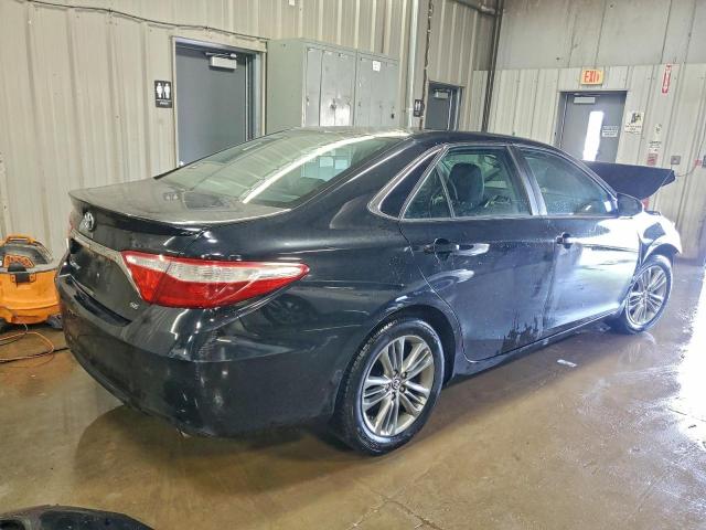 Toyota Camry Le Image 13