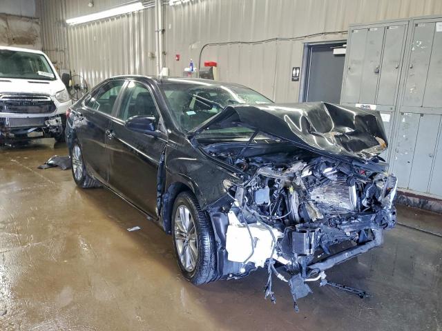 Toyota Camry Le Image 10