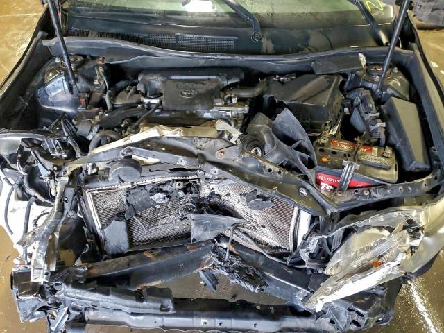 Toyota Camry Le Image 3