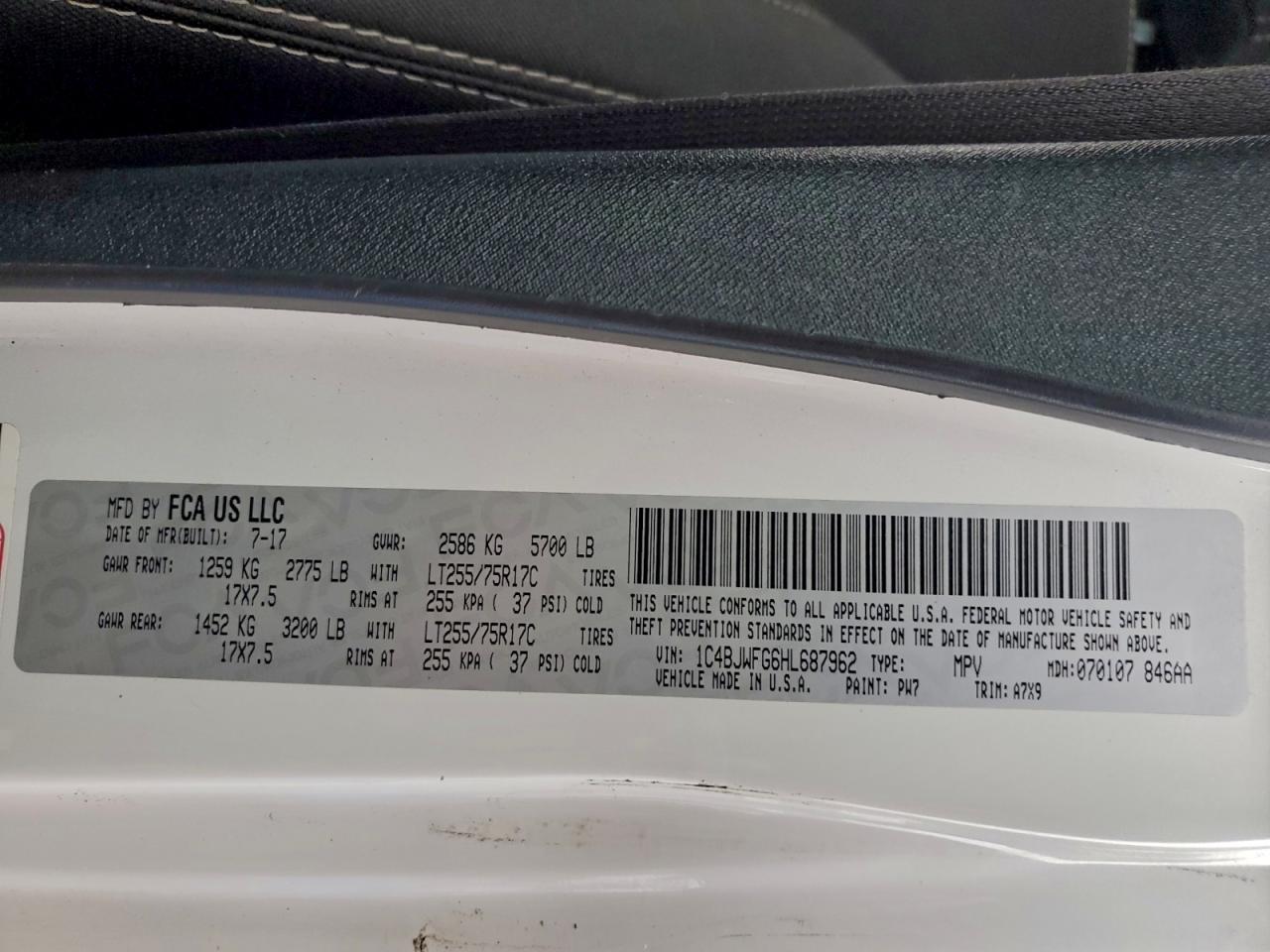 Jeep Wrangler Rubicon Image 12