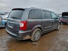 Chrysler Minivan Touring Image 3