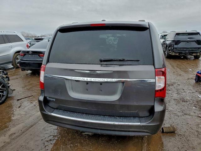 Chrysler Minivan Touring Image 12