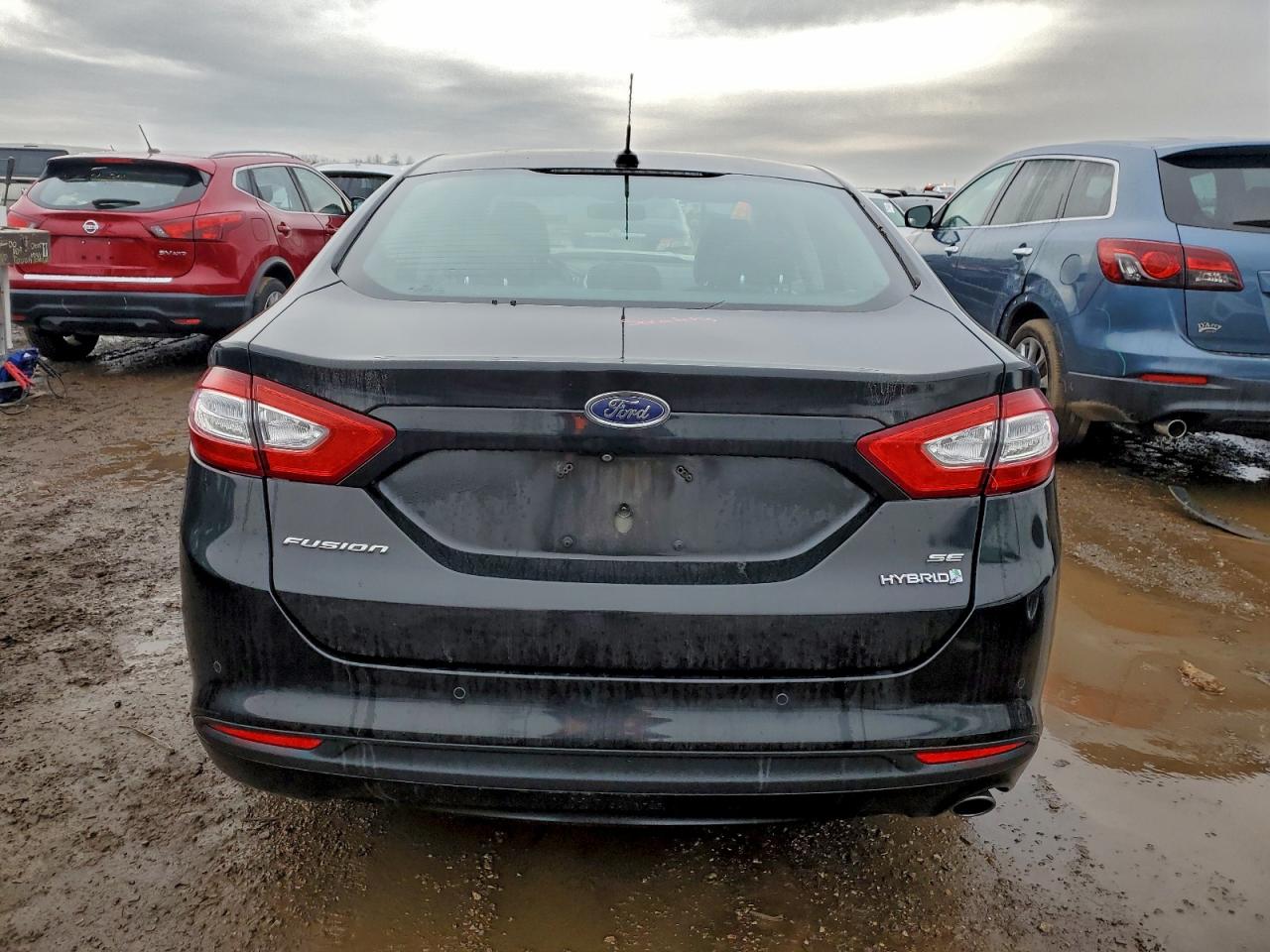 Ford Fusion Se Hybrid Image 2