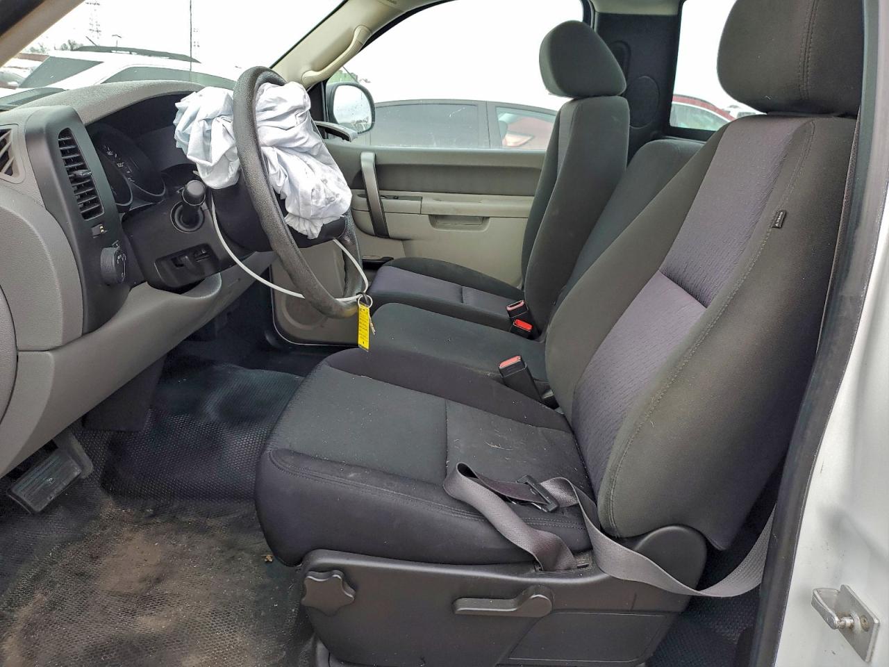 Chevrolet Silverado C1500 Image 6