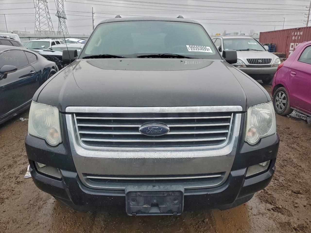 Ford Explorer Xlt Image 3