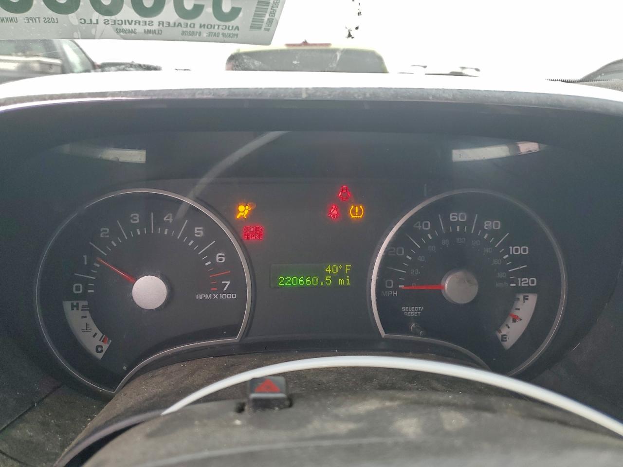 Ford Explorer Xlt Image 11