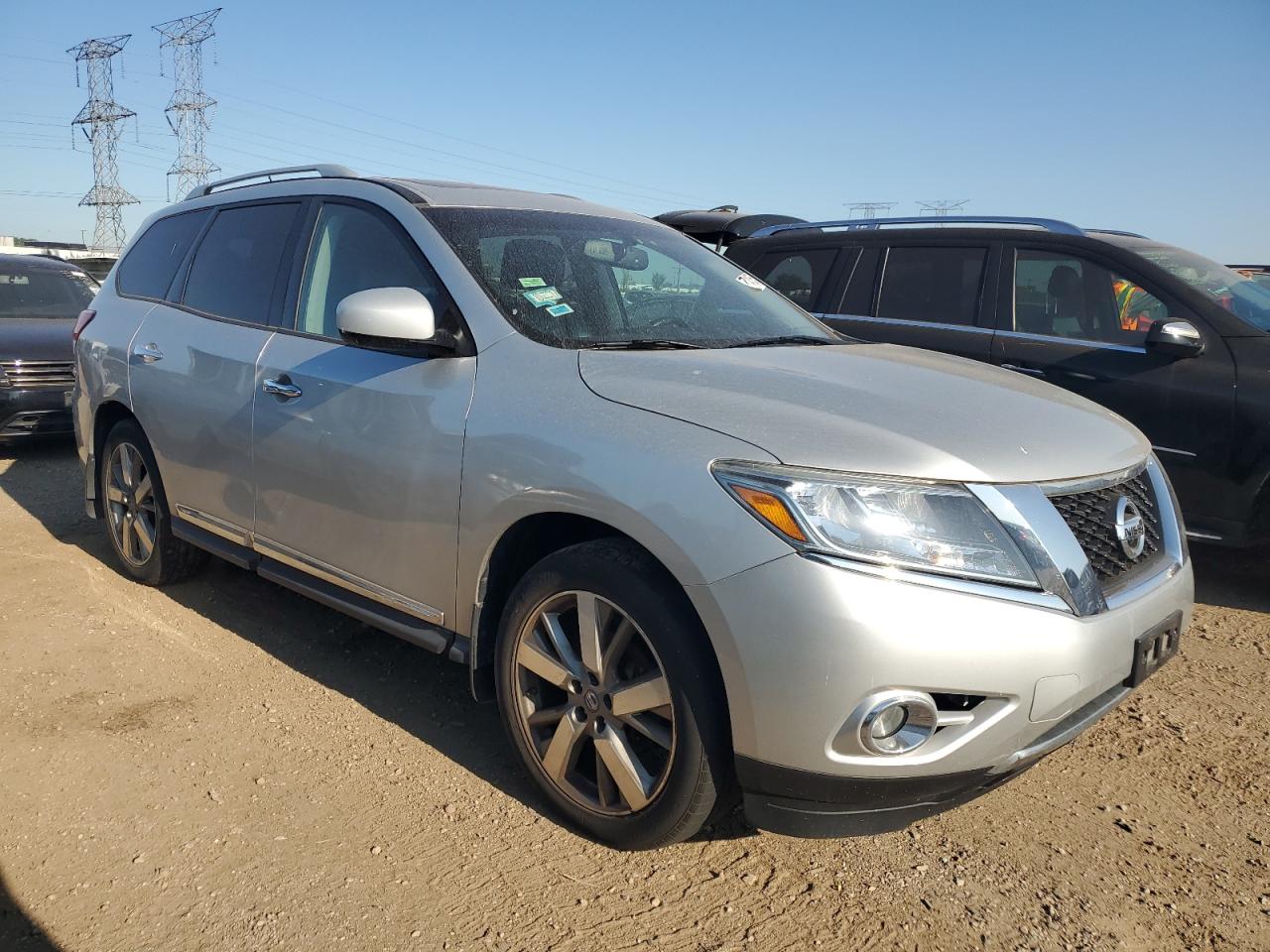 Nissan Pathfinder S Image 4