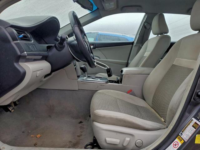 Toyota Camry Hybrid Image 4