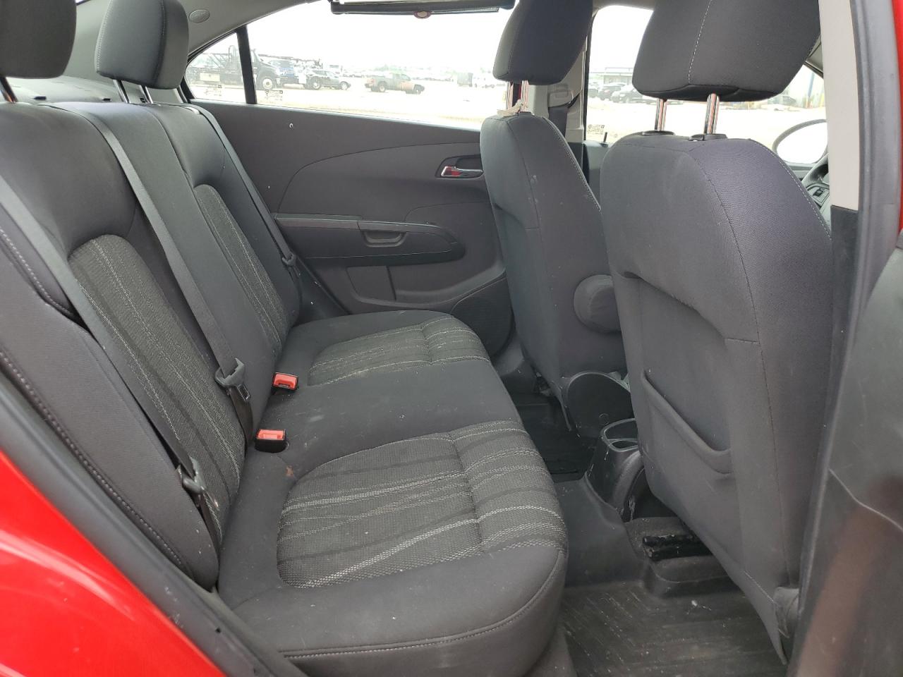 Chevrolet Sonic Lt Image 9