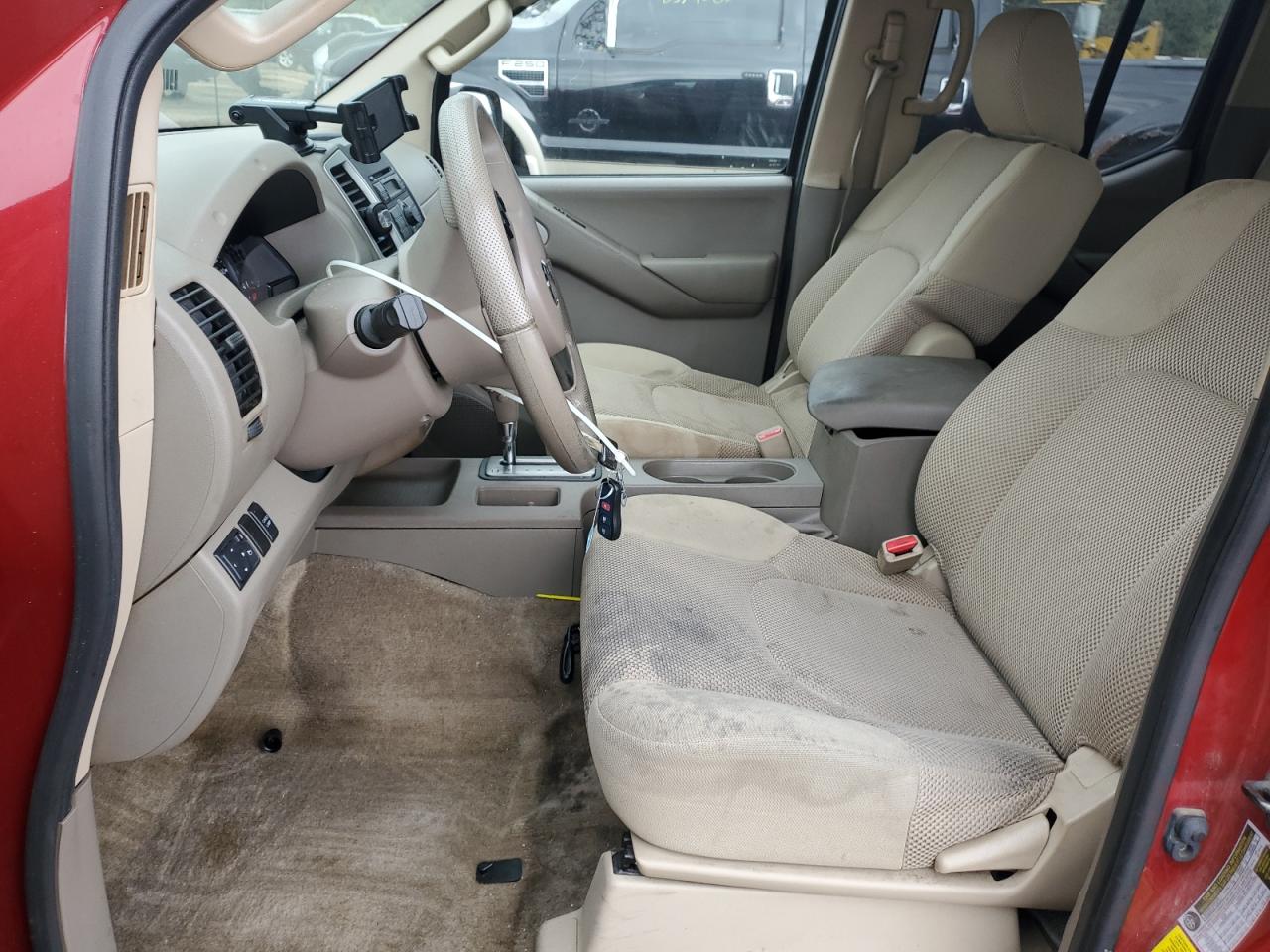 Nissan Frontier Sv Image 2