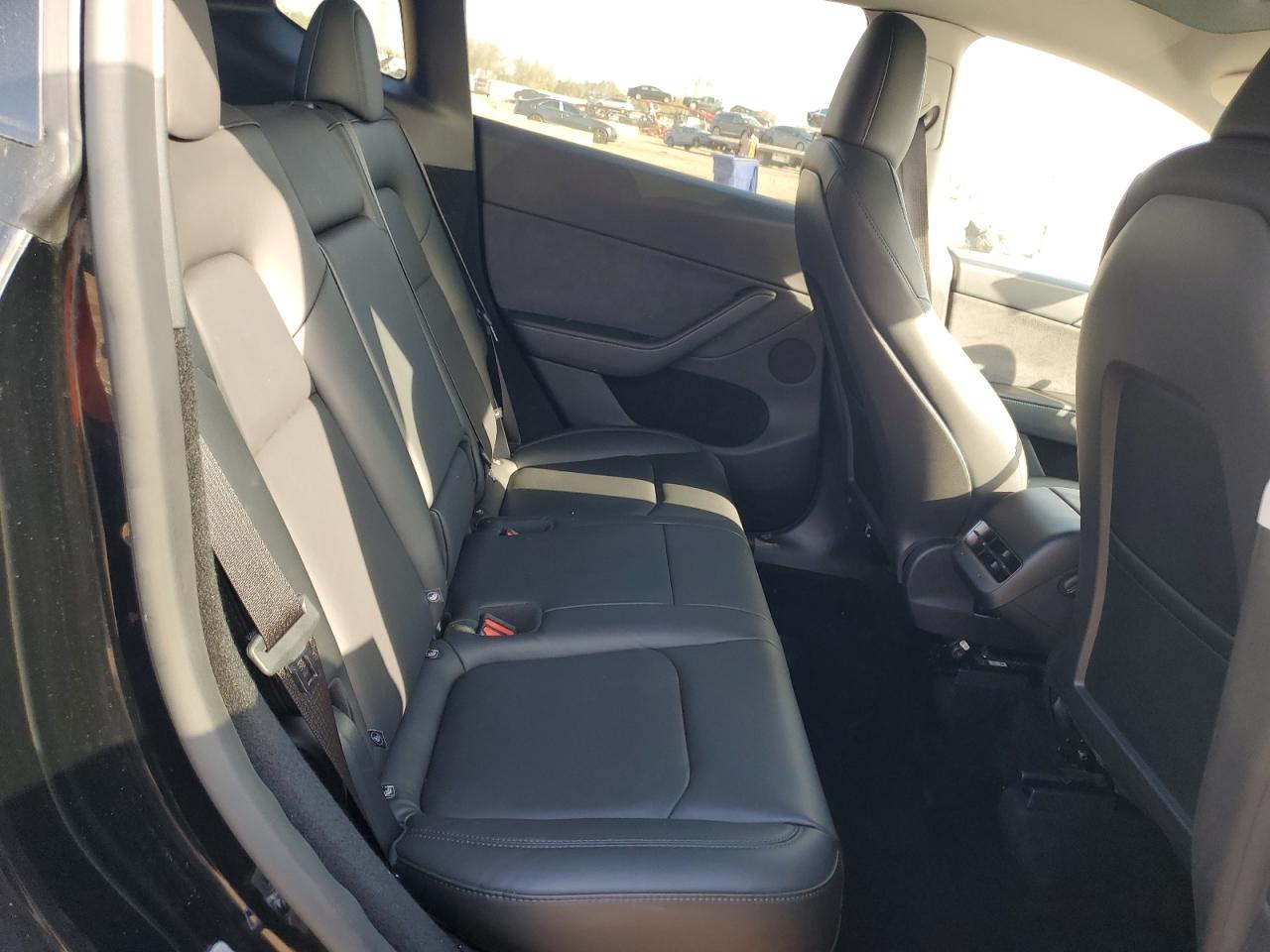 Tesla Model Y Image 2