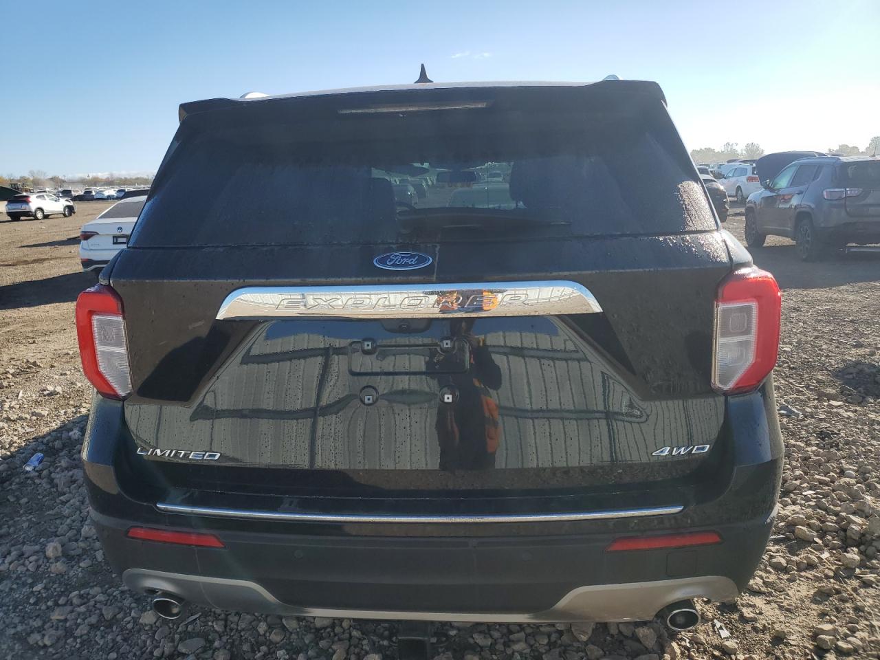 Ford Explorer Limited Image 8