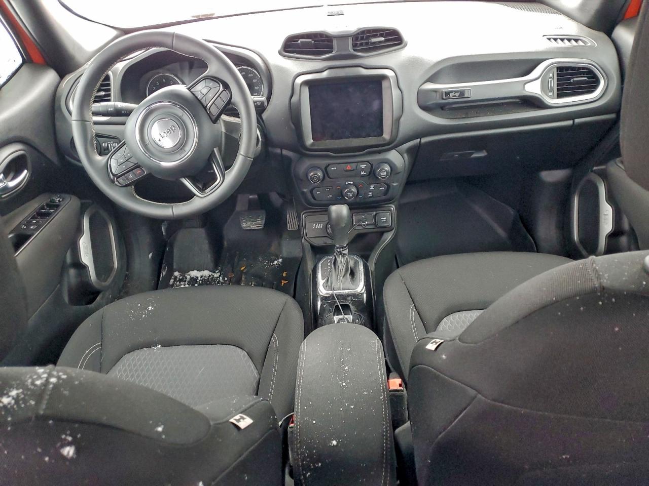 Jeep Renegade Latitude Image 12