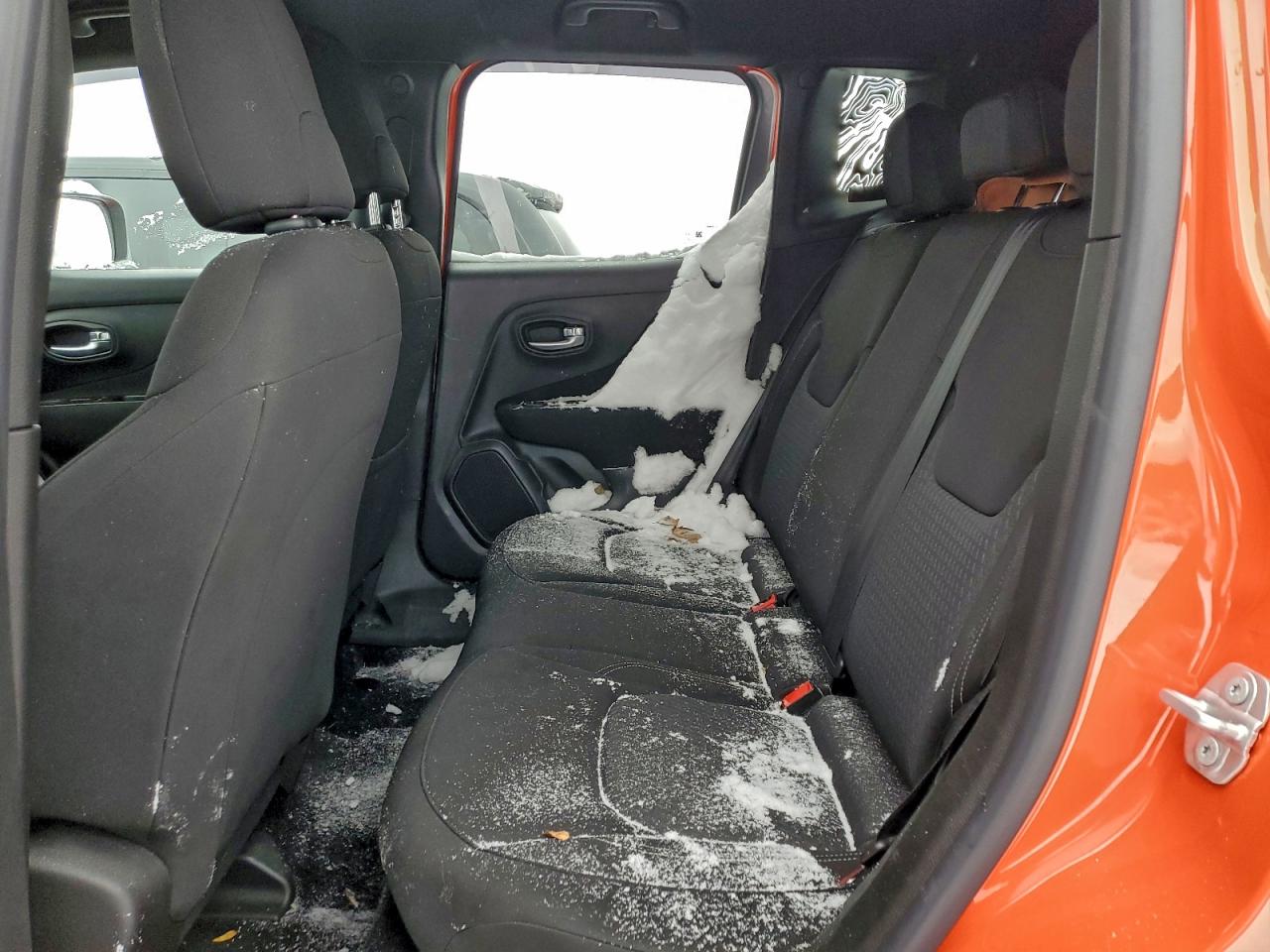 Jeep Renegade Latitude Image 2