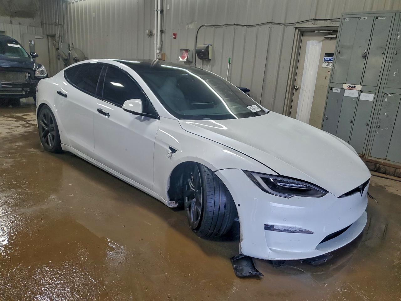Tesla Model S Image 2