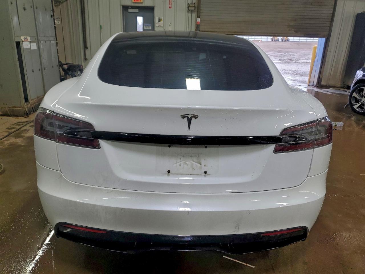 Tesla Model S Image 4