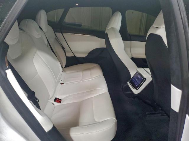 Tesla Model S Image 7