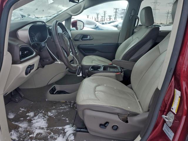 Chrysler Pacifica Touring L Image 4