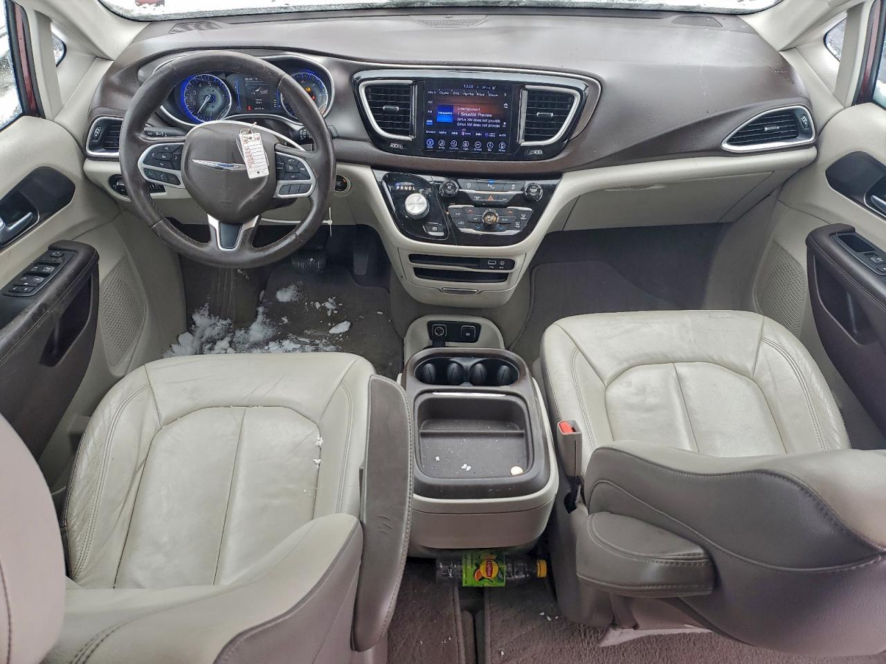 Chrysler Pacifica Touring L Image 12