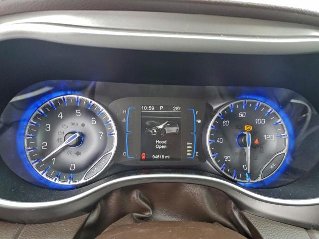 Chrysler Pacifica Touring L Image 5