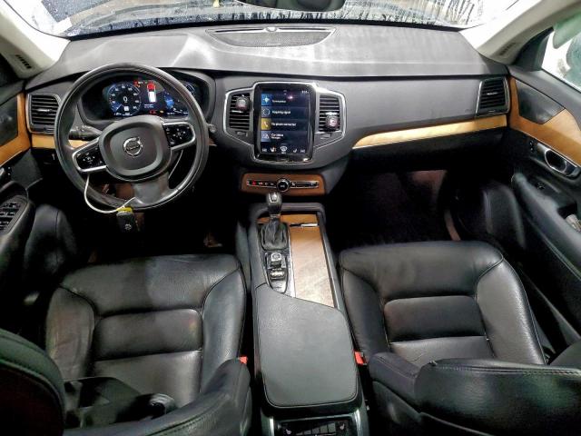 Volvo XC90 T6 Momentum Image 11